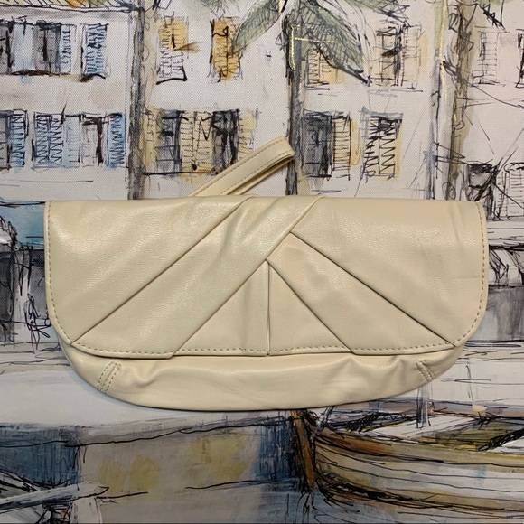 Forever 21 Handbags - Forever 21 Clutch Wristlet NWOT